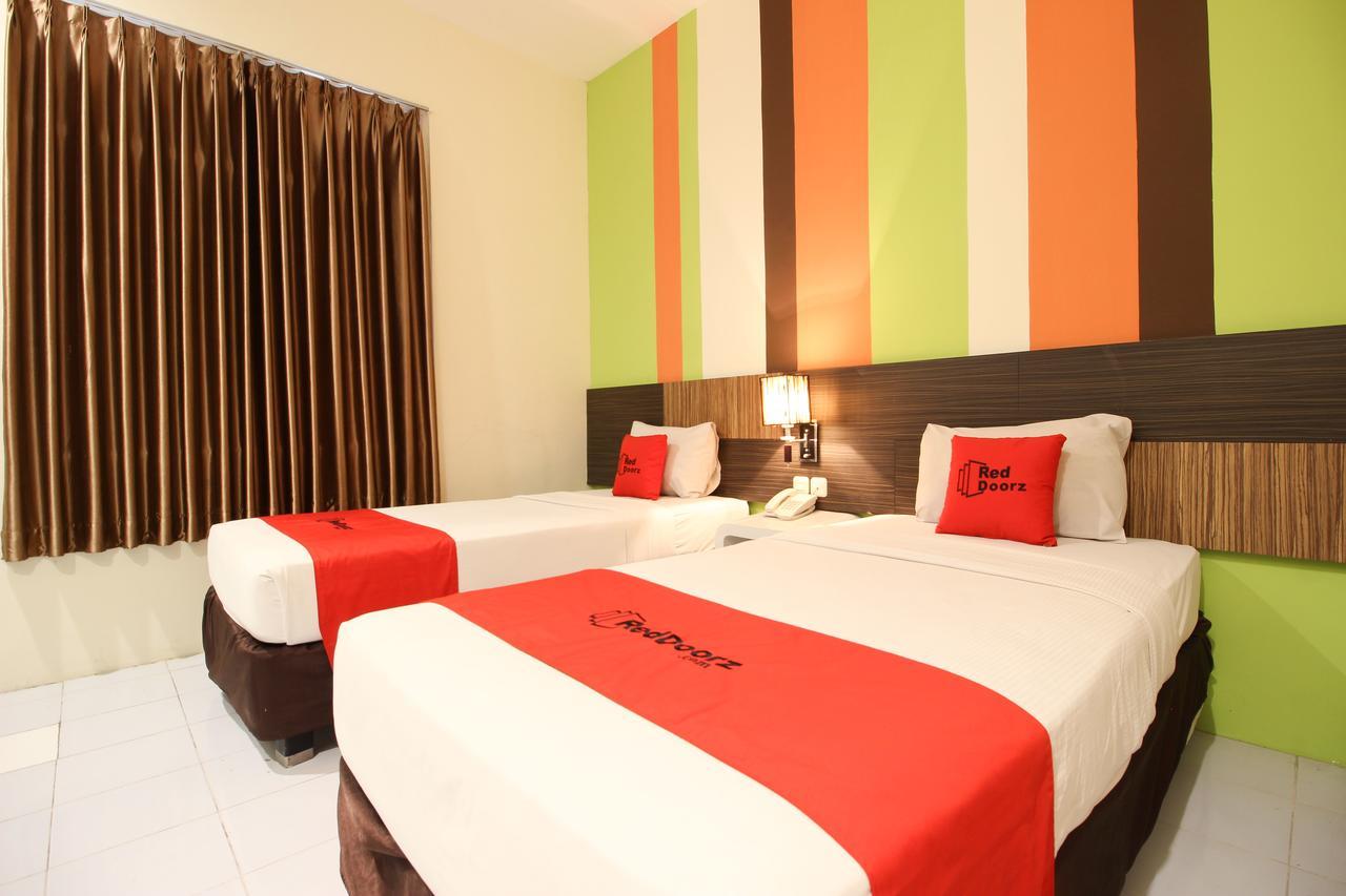 Reddoorz Plus Near Keraton Yogyakarta 2 エクステリア 写真